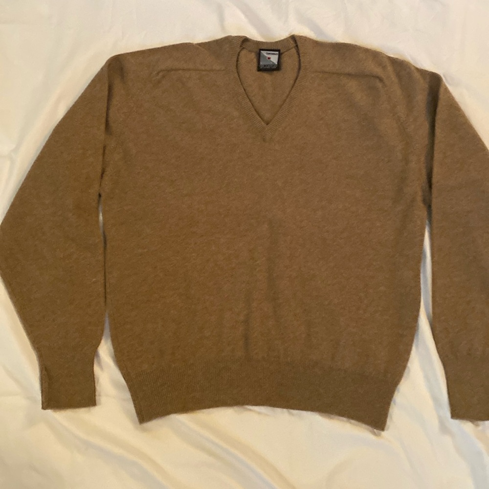 Men’s Vintage Clan Douglas 100% Cashmere V Neck Sweater Size XL